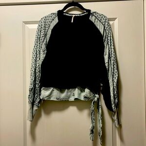 Free People Auxton Waffle Thermal Wrap Crop Medium BlouseGreen and Black Floral.